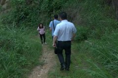 萧山陌头女子脚踩女儿事务背后查明！令人唏嘘